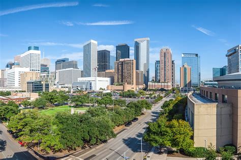 Top Real Estate Law Firms: Navigating Legal Challenges in Houston's Market